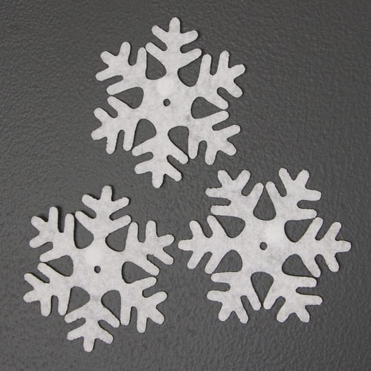 Украшение на скотче Снежинки Пушинки 15см Белый 5шт 6230831